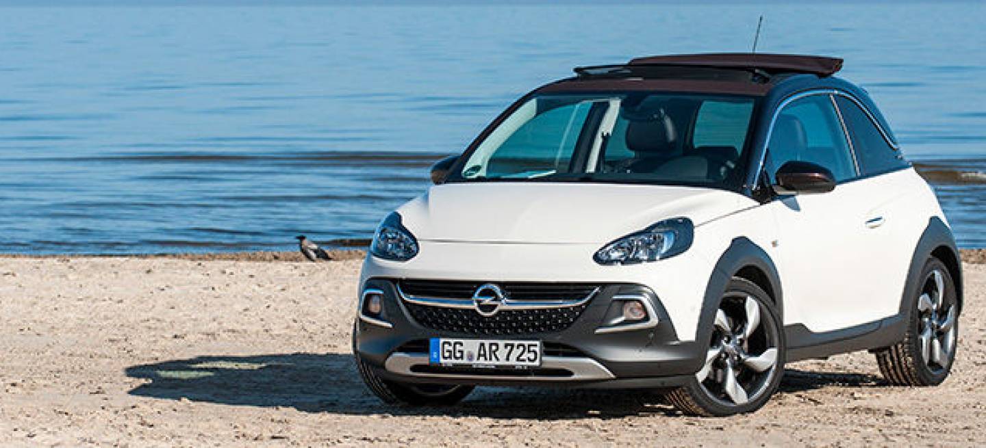 Analizamos el Opel adam Rock descapotable para tu rent a car en Ibiza