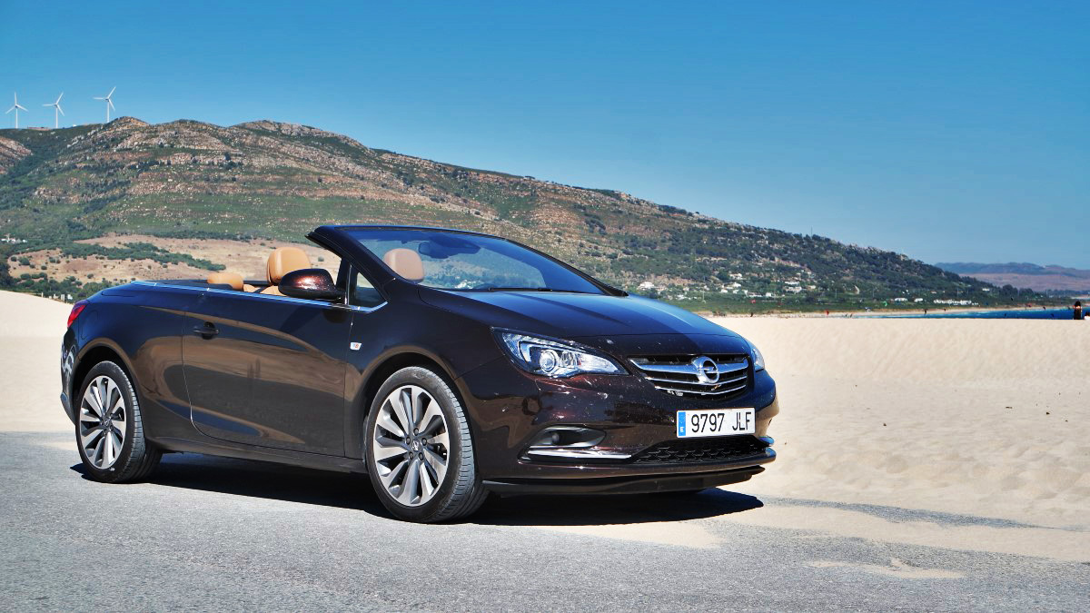 Prueba del opel Cabrio para tu rent a car Ibiza