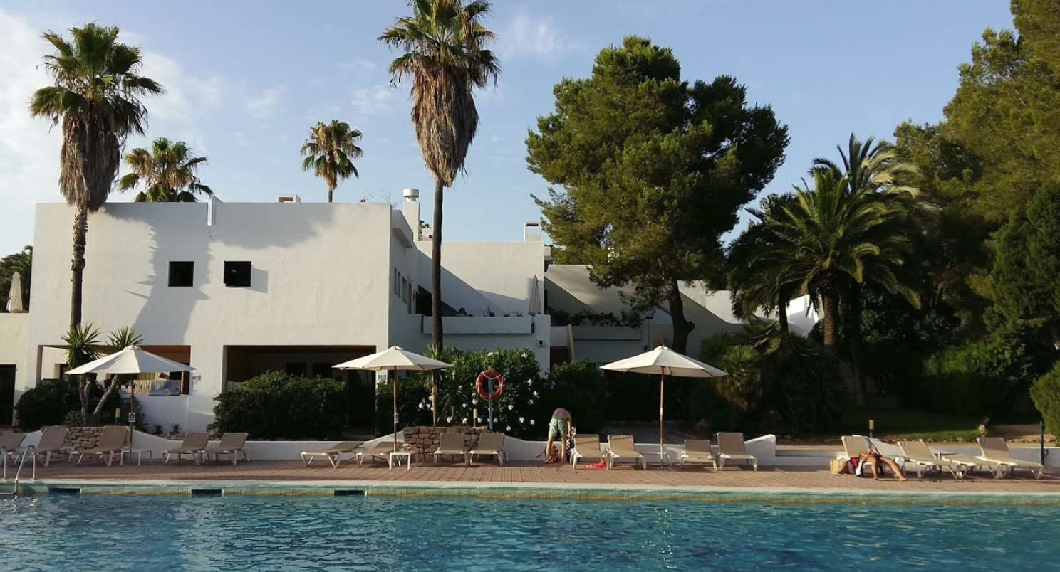 Cala Azul Rent a car Ibiza