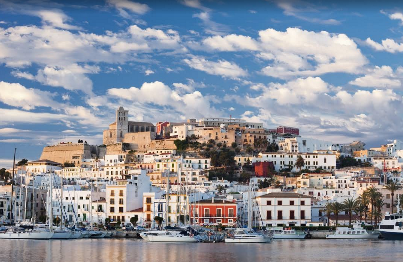 casco histórico Ibiza rent a car